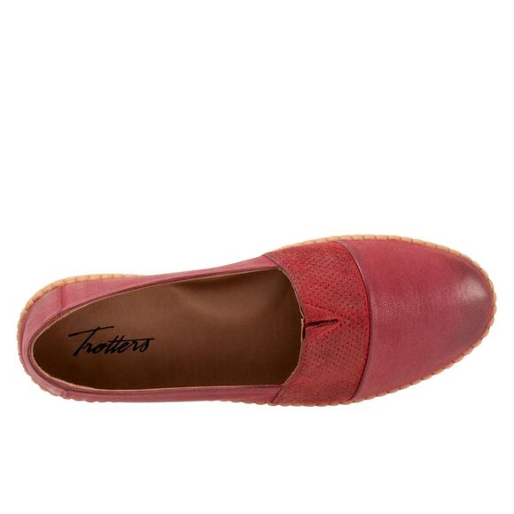 Trotters Womens Ruby Red Shoes (NWT) - Picture 7 of 7